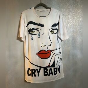 Women’s white black red blue soft oversize graphic T-shirt size small